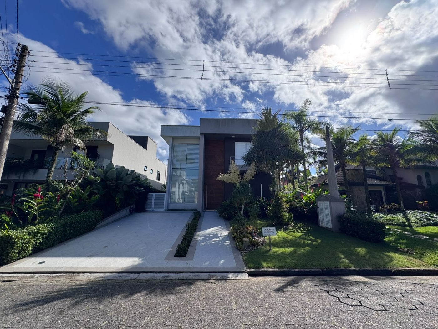 Casa de 6 Suítes em Hanga Roa, Bertioga — para Famílias