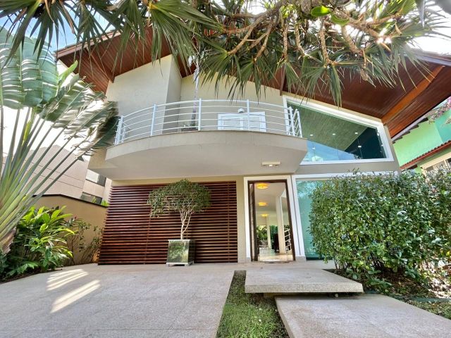 Casa com 6 Suítes no Condomínio Hanga Roa, Bertioga — Ideal para Famílias